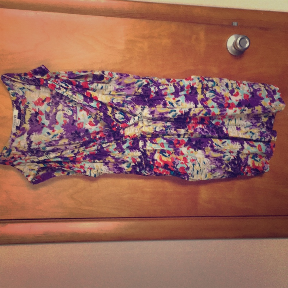 Cute summery short dress! Looks like a jumper!
